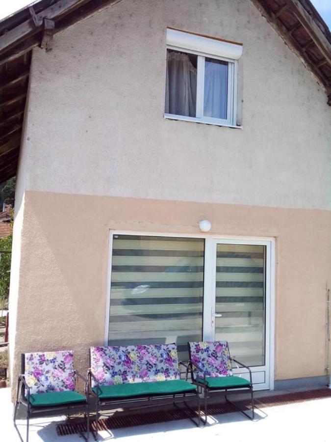 Apartmani U Guci Guča Esterno foto