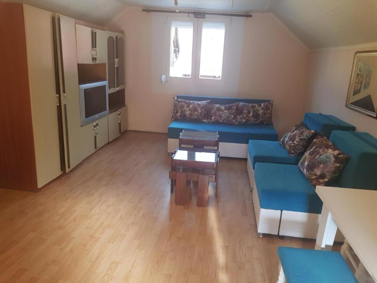 Apartmani U Guci Guča Esterno foto