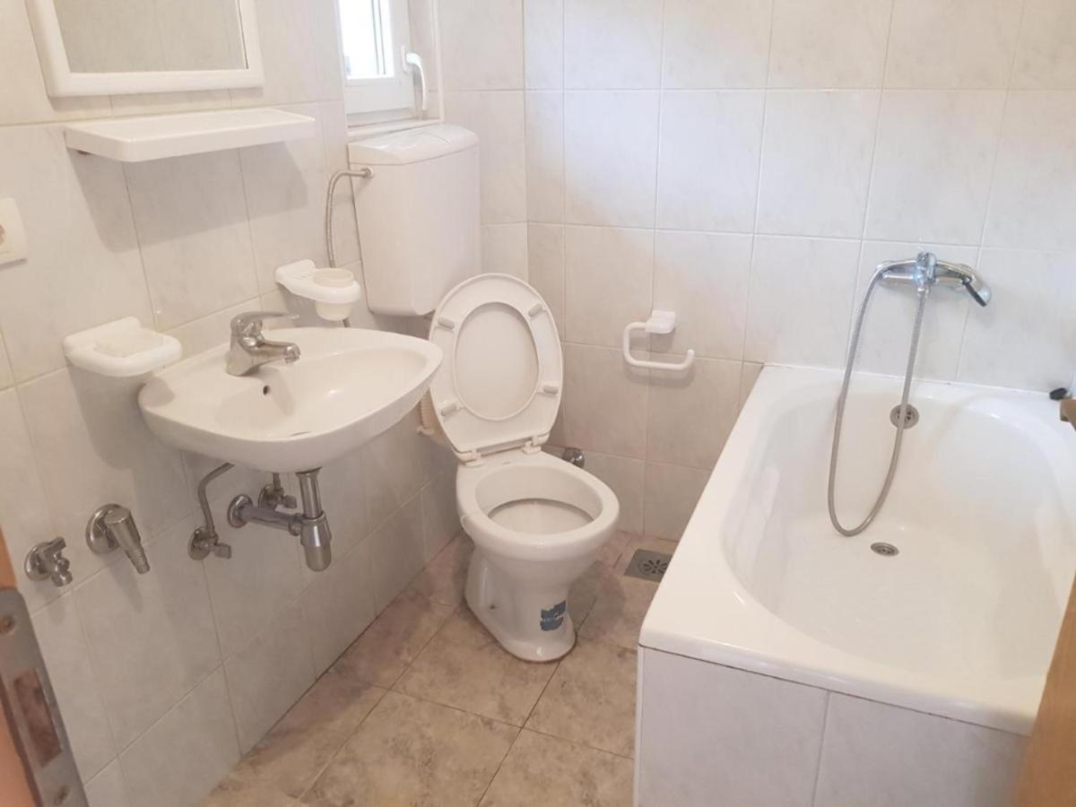 Apartmani U Guci Guča Esterno foto